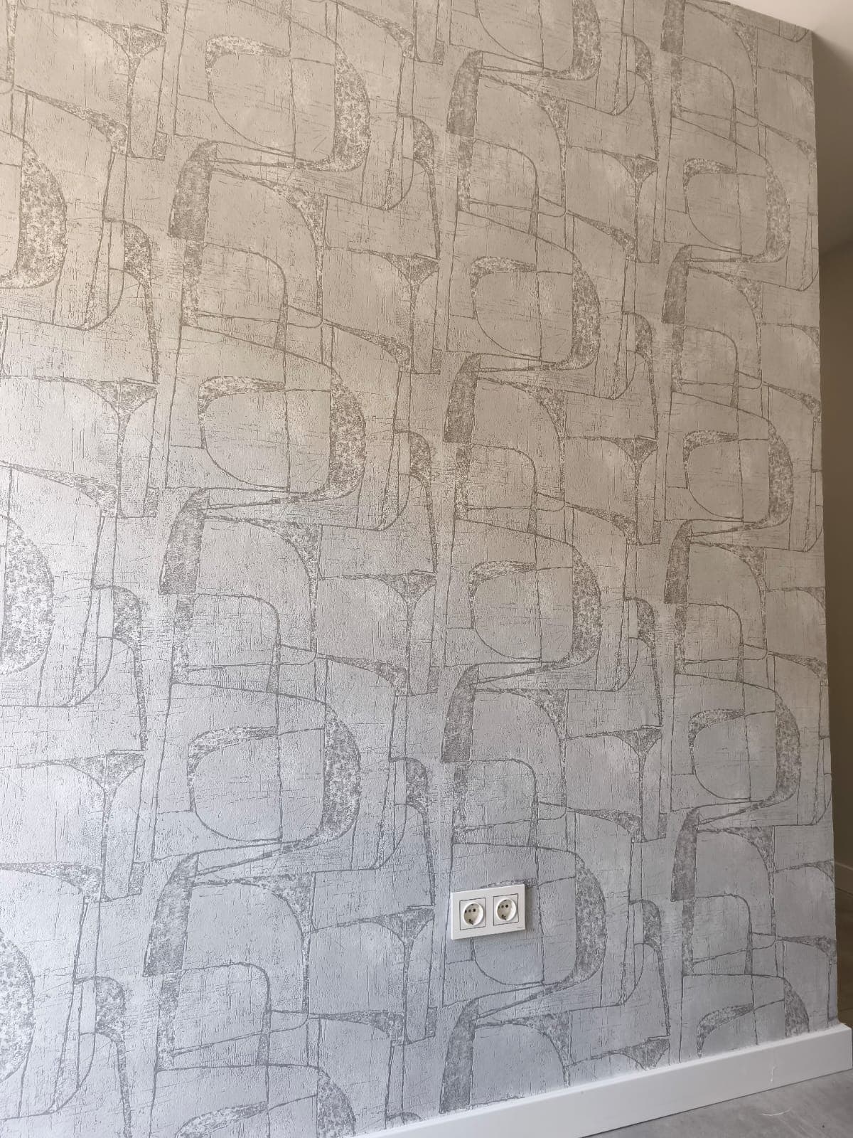Pintura interior en Granada: habitación con acabado liso profesional